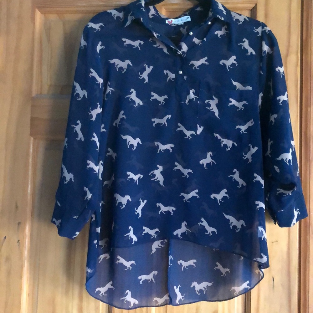 Women’s thin dress shirt